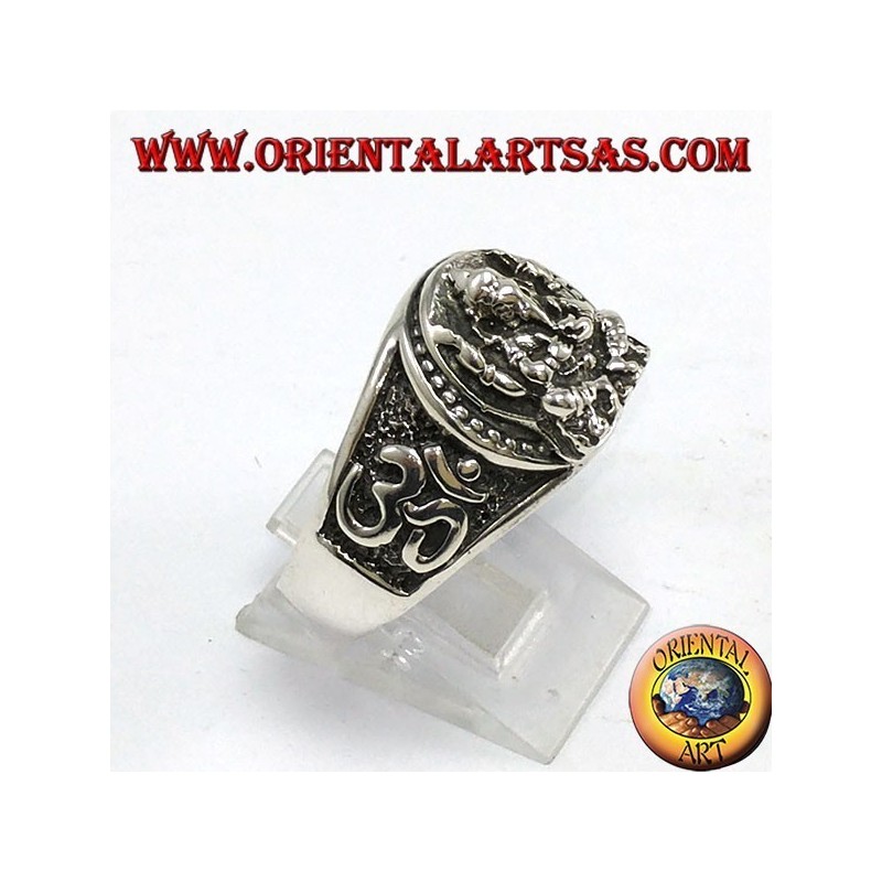 Bague en argent avec Ganesha et Om (ॐ)